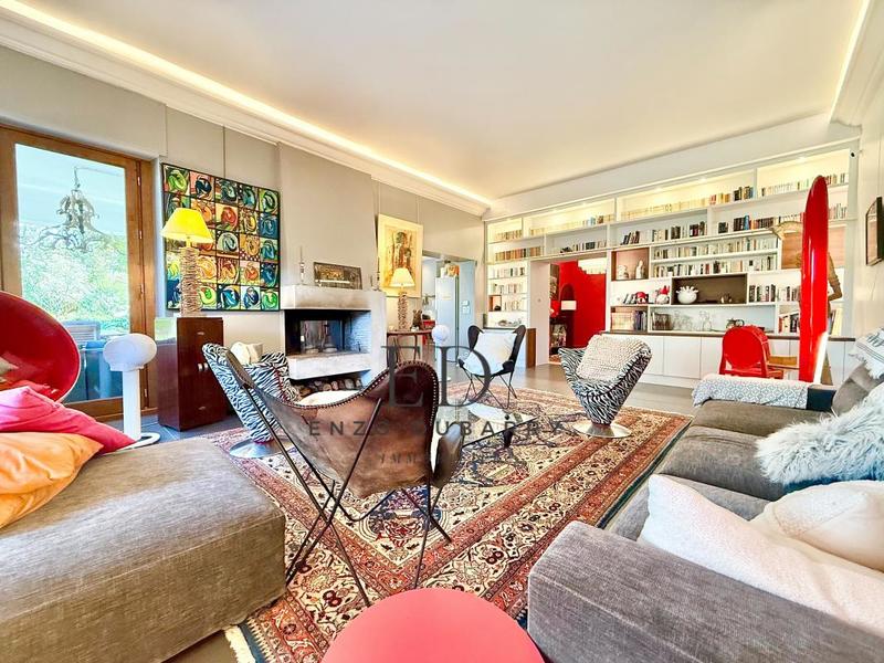 Appartement - 167 m² - 5 pièces