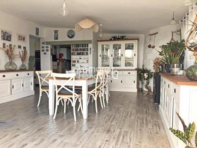 Maison - 120 m² - 8 pièces