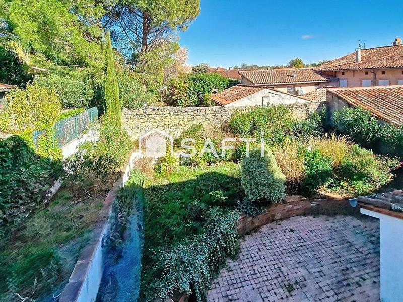 Maison - 225 m² - 9 pièces