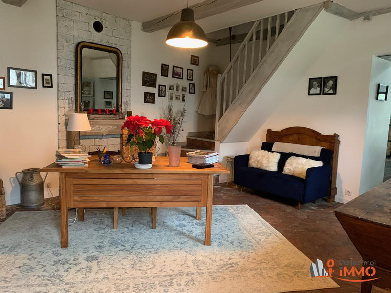 Maison - 301 m² - 8 pièces