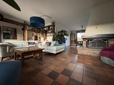 Maison - 180 m² - 8 pièces
