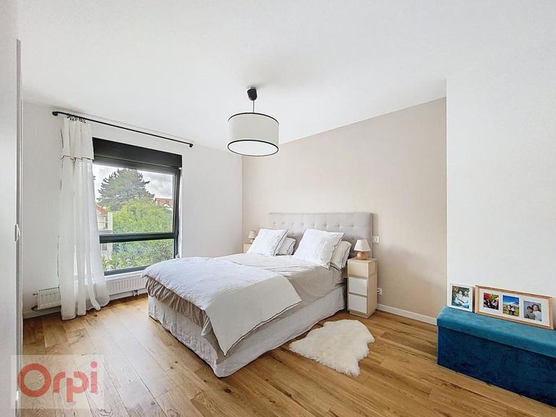 Maison - 207 m² - 6 pièces