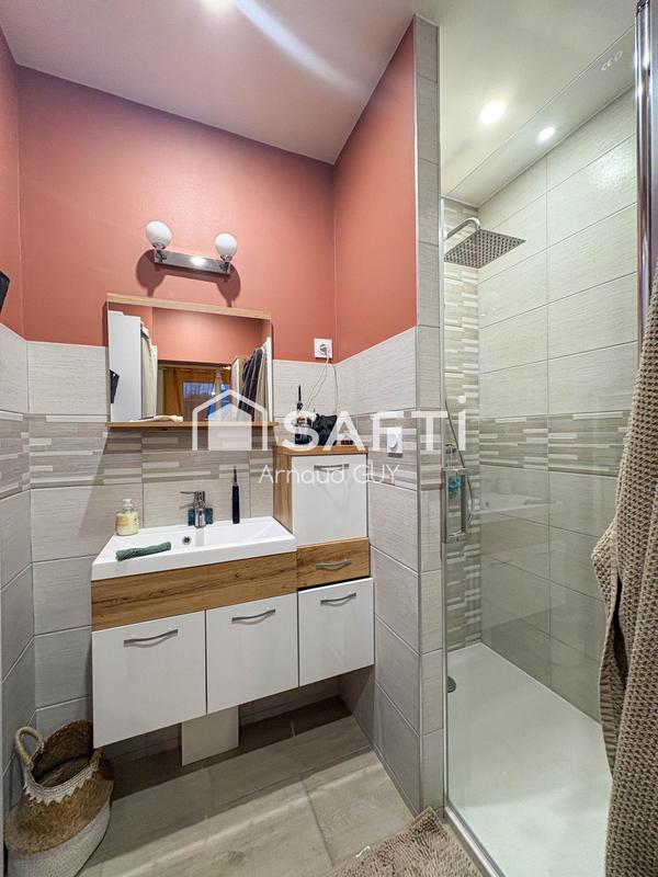 Maison - 90 m² - 5 pièces