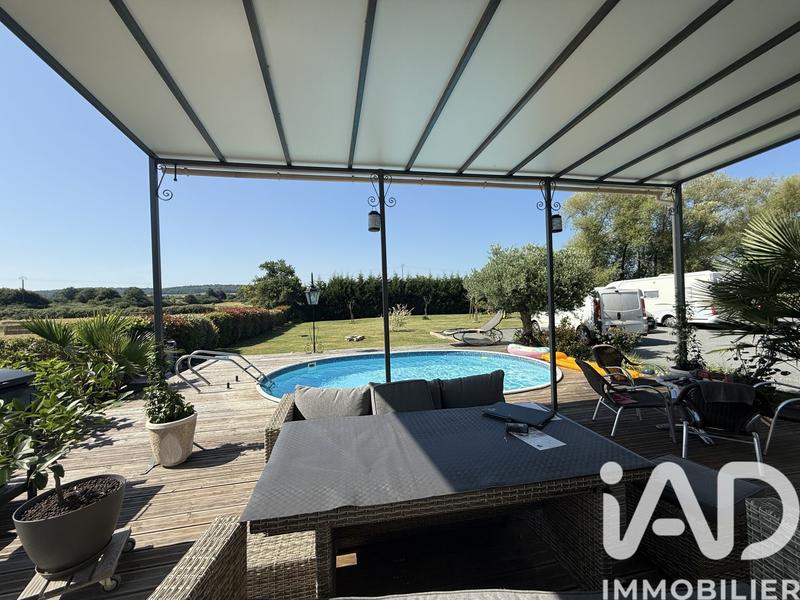 Maison - 2 017 m² - 5 pièces