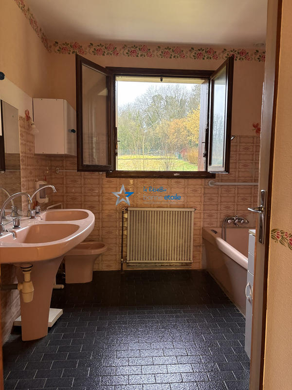 Maison - 170 m² - 8 pièces