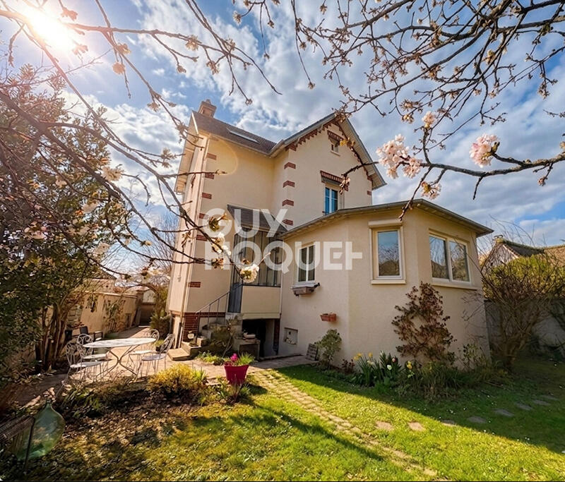 Maison - 109 m² - 6 pièces