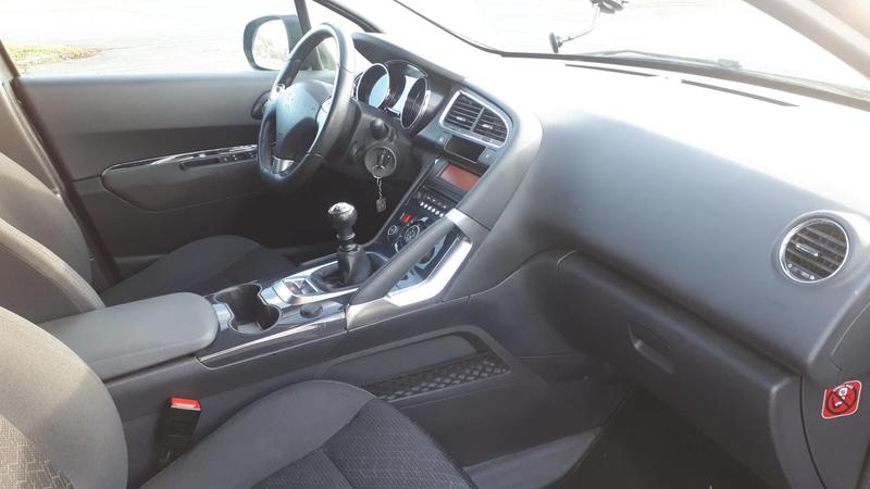 Peugeot 3008 1.6 HDi 115 Style - Première main