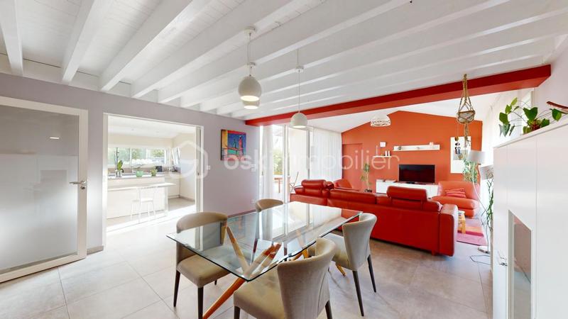 Maison traditionnelle - 171 m² - 5 pièces