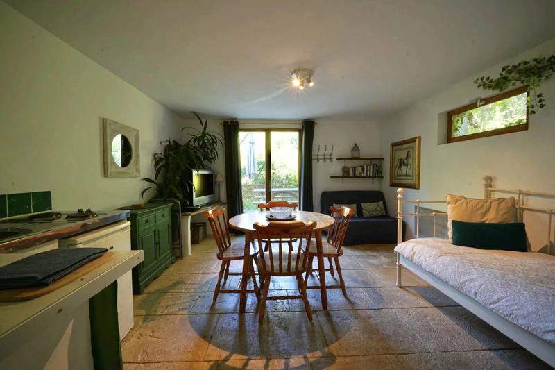 Maison - 256 m² - 11 pièces