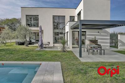 Maison - 175 m² - 6 pièces