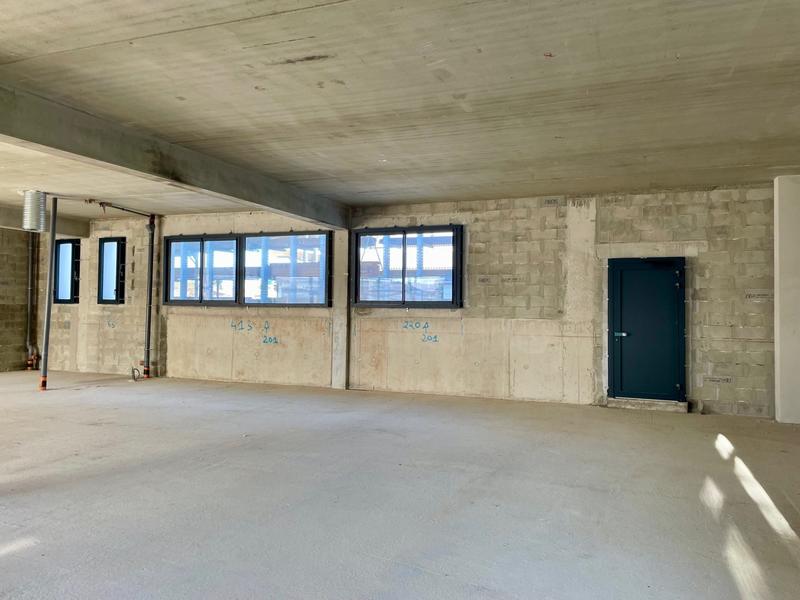 Local commercial - 306 m² - 1 pièce