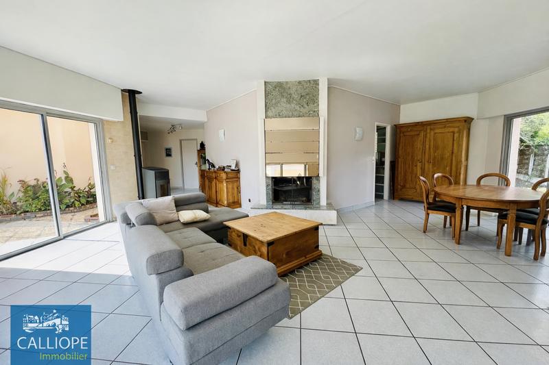 Maison - 166 m² - 7 pièces