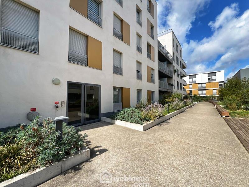 Appartement - 100 m² - 5 pièces