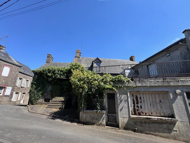 Maison - 390 m² - 9 pièces