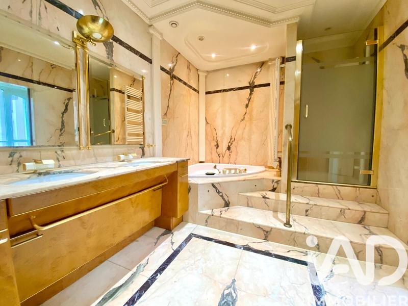 Appartement - 90 m² - 3 pièces