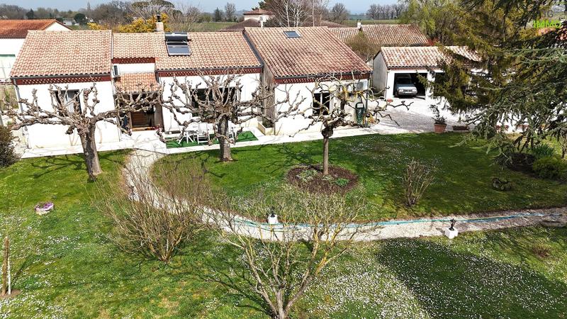 Maison traditionnelle - 138 m² - 6 pièces