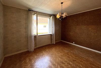 Maison - 250 m² - 8 pièces