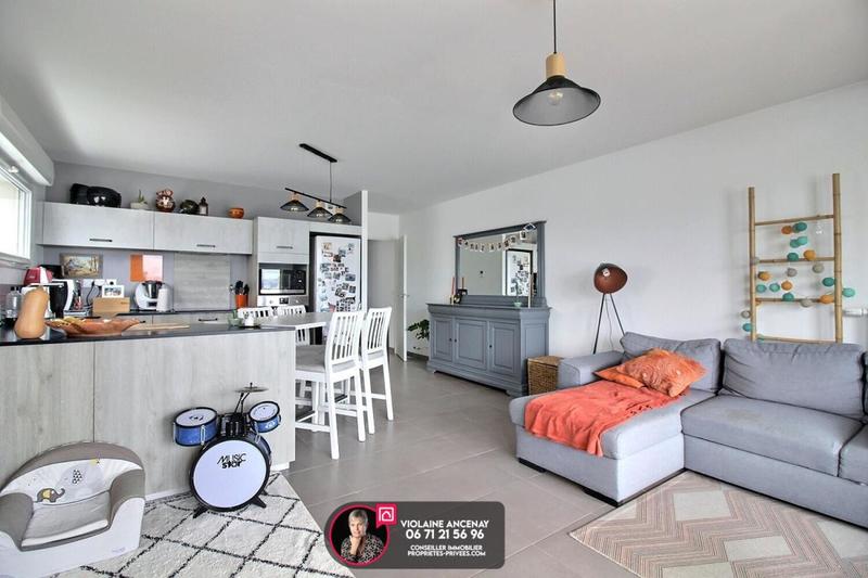 Appartement - 92 m² - 5 pièces