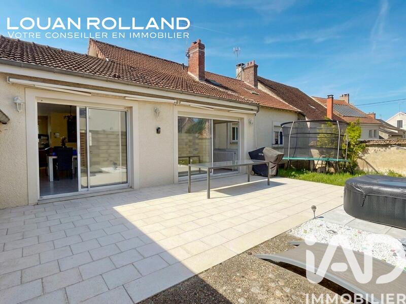 Maison - 218 m² - 5 pièces