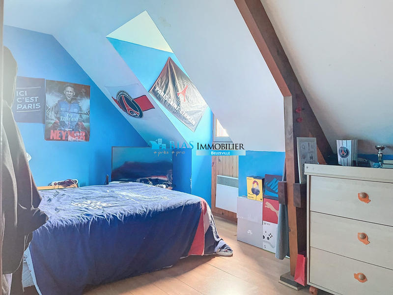 Maison traditionnelle - 95 m² - 5 pièces