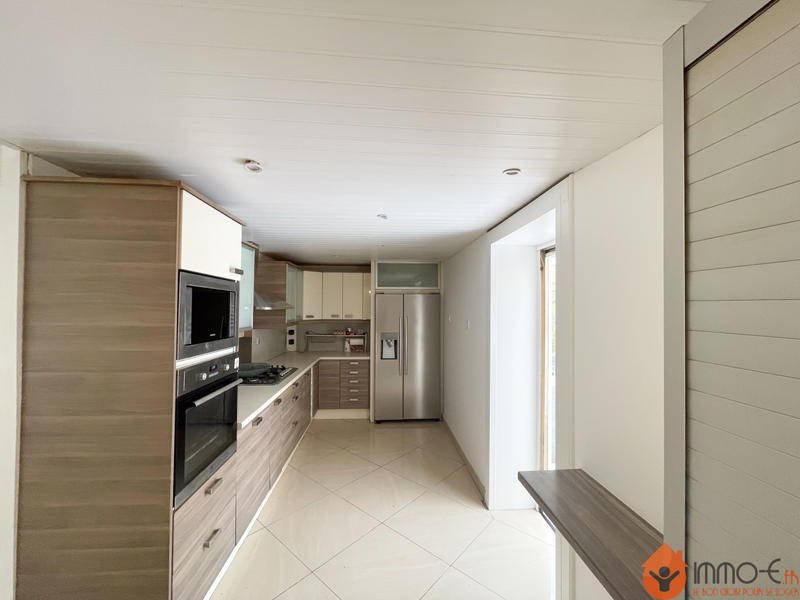 Maison - 148 m² - 6 pièces