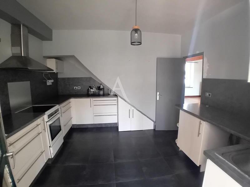 Maison - 177 m² - 6 pièces