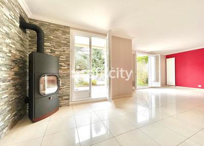 Maison - 140 m² - 7 pièces