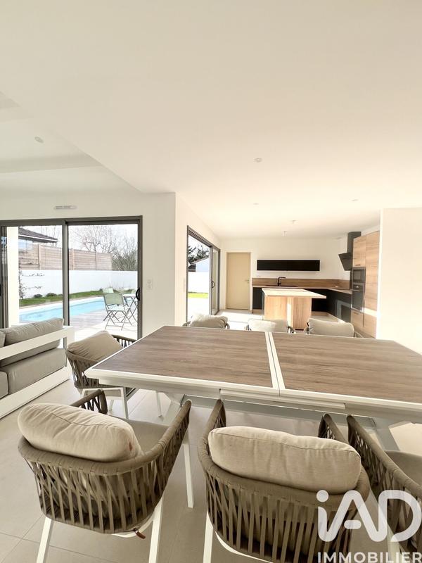 Maison - 158 m² - 6 pièces