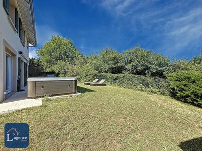 Maison - 102 m² - 5 pièces