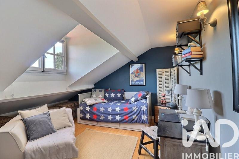 Maison - 460 m² - 19 pièces