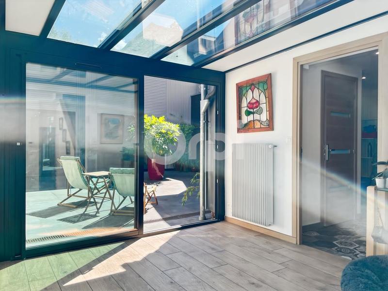 Propriété - 276 m² - 10 pièces