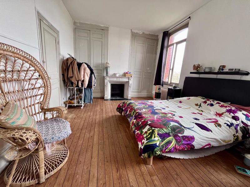 Maison - 240 m² - 7 pièces