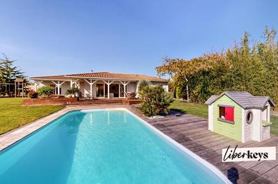 Villa - 180 m² - 6 pièces