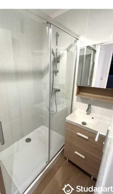 Chambre - 11 m² - 1 pièce