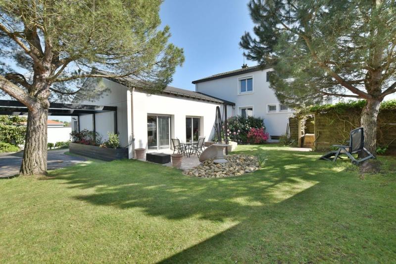 Maison - 155 m² - 6 pièces