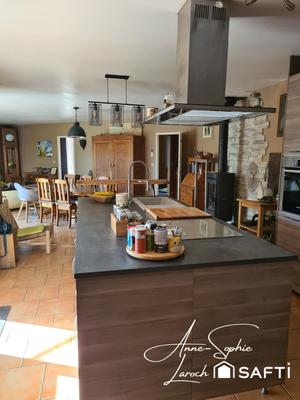 Maison - 127 m² - 7 pièces