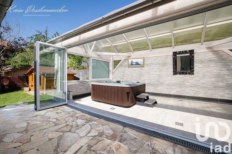 Maison - 208 m² - 8 pièces