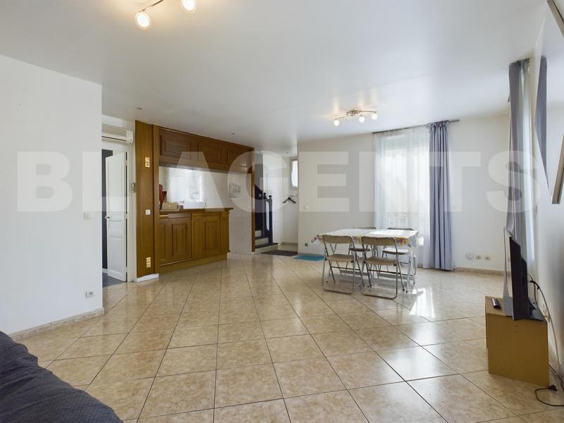 Maison - 111 m² - 5 pièces