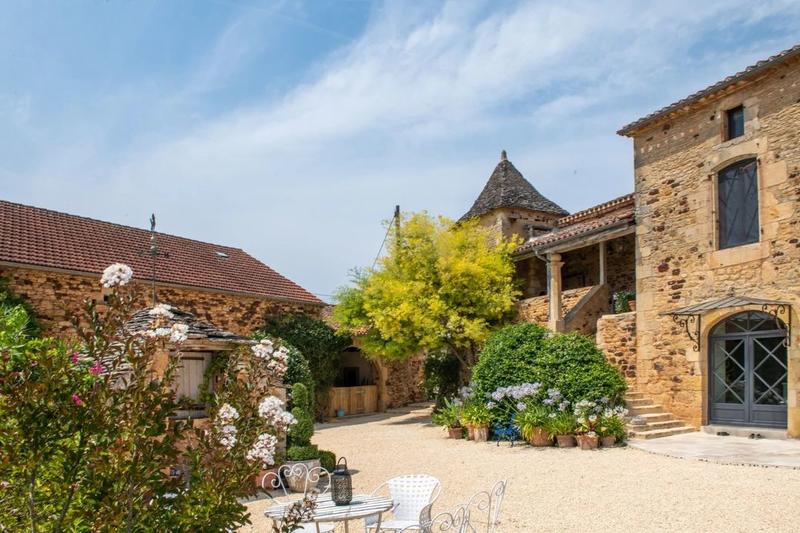 Maison de maîtres - 310 m² - 10 pièces