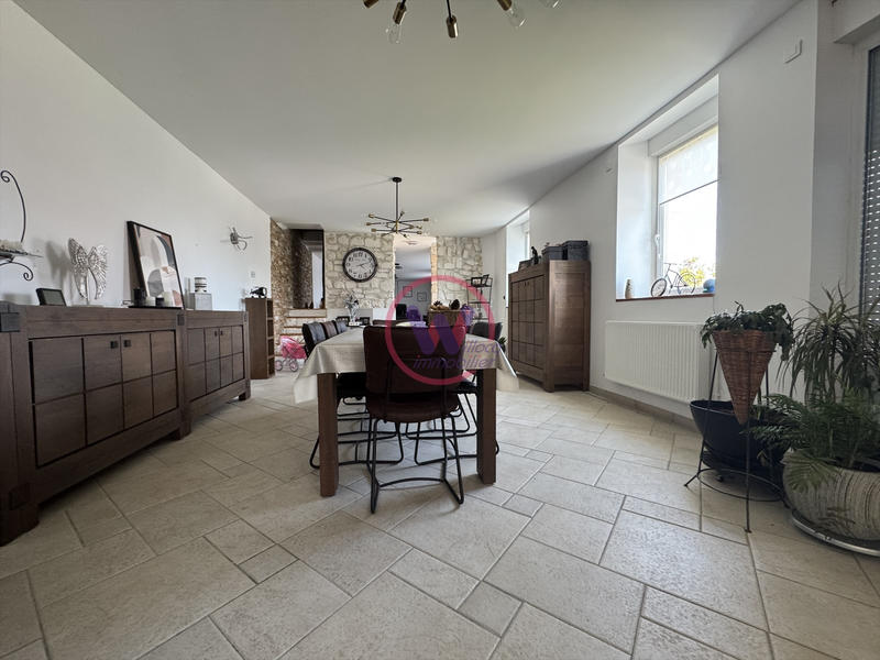 Maison - 227 m² - 10 pièces