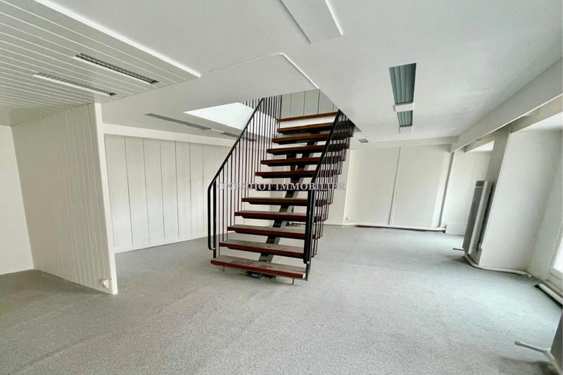 Bureau - 147 m²
