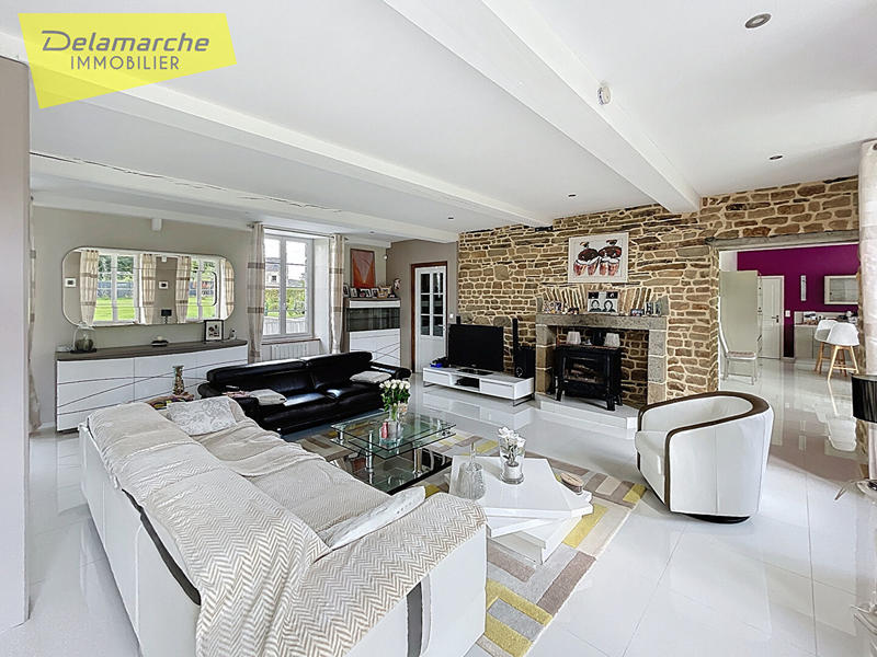 Maison - 294 m² - 9 pièces