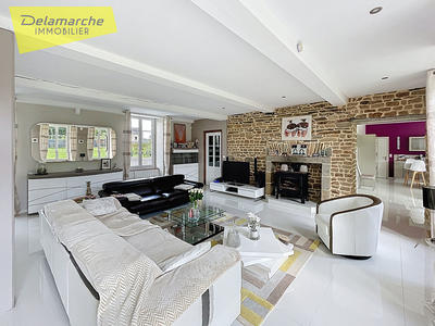 Maison - 294 m² - 9 pièces