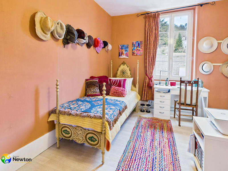 Maison - 147 m² - 7 pièces