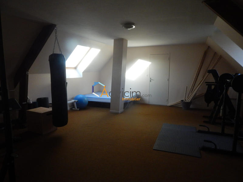 Villa - 250 m² - 8 pièces