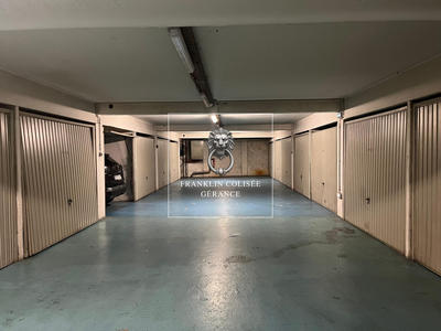 Parking / Garage - 13 m²