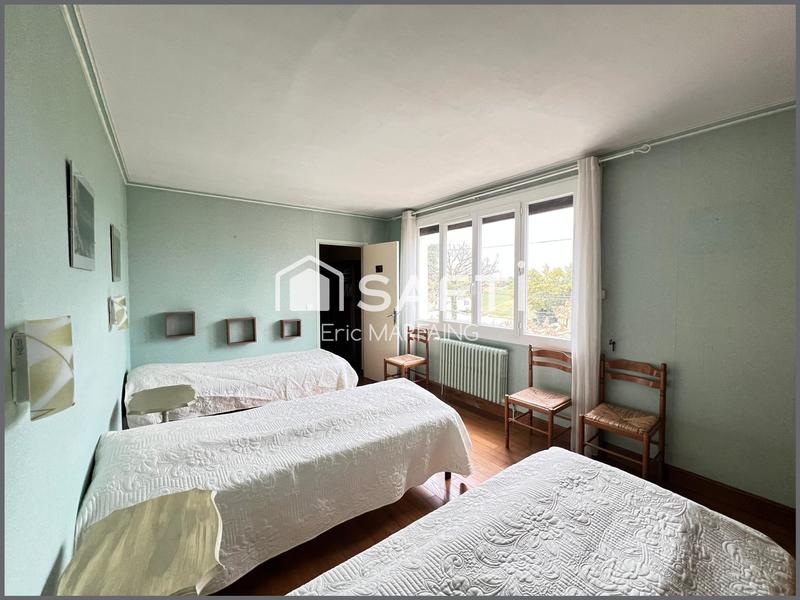 Maison - 277 m² - 12 pièces