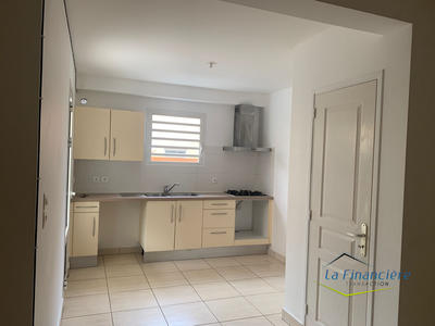 Maison - 76 m² - 4 pièces