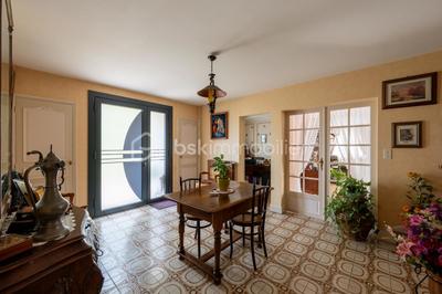 Maison - 186 m² - 7 pièces