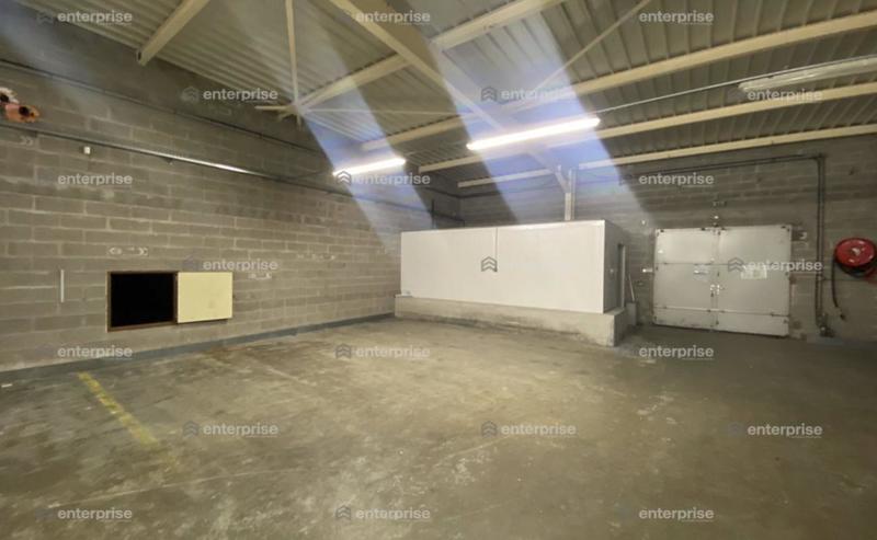 Local commercial - 1 624 m²